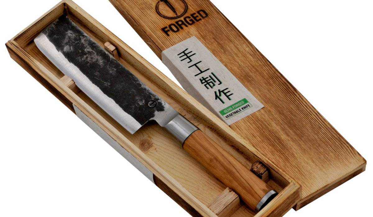 Forged Olive Hackbeil 17,5 cm Olivenholz