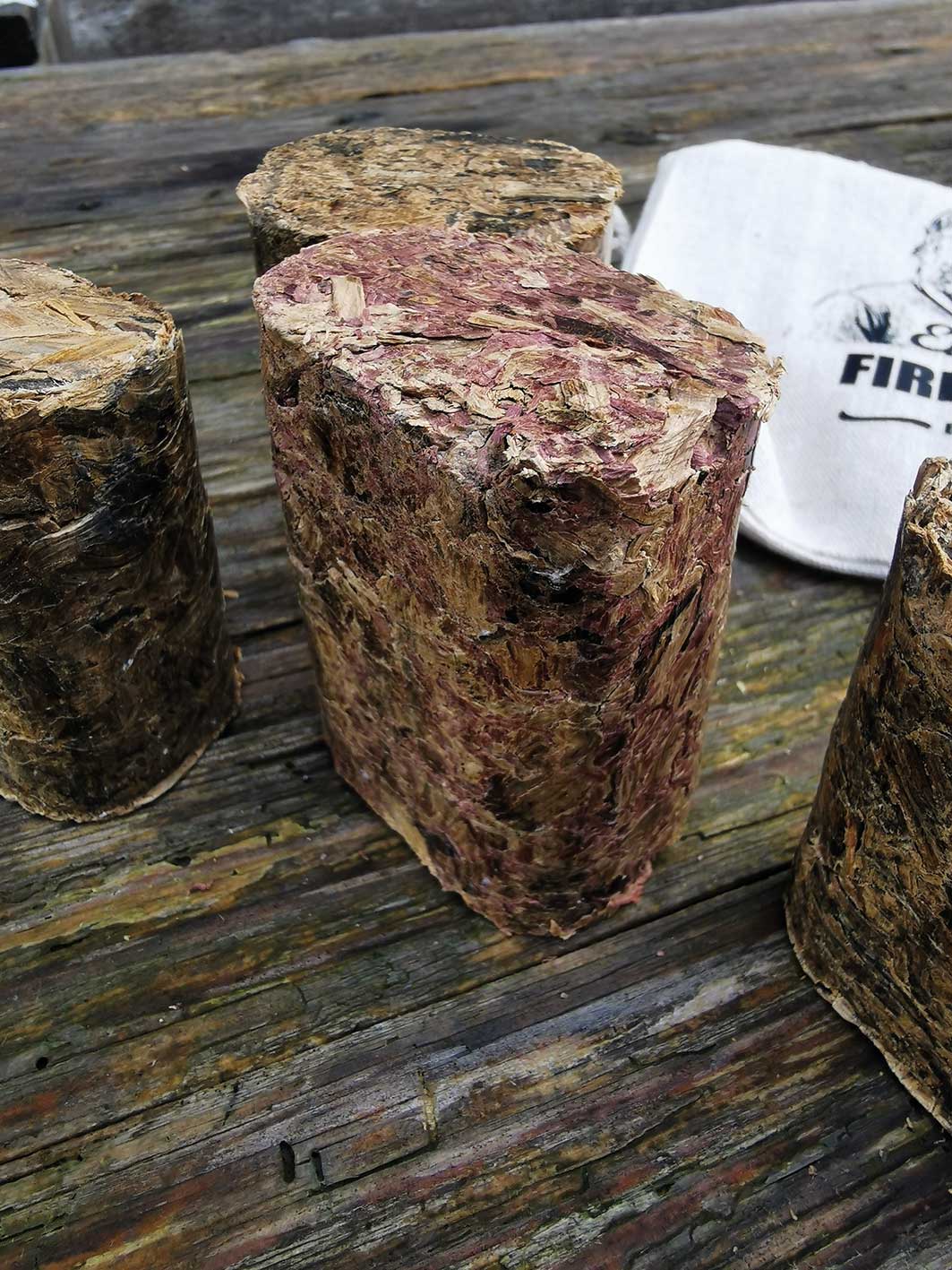FIRE&FOOD Kohle & Räuchern Elmar´s Räucher-Chunks 4 Stück Fassholz