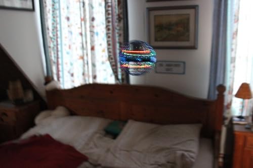 Ivtivfu Flying Orb Ball Fliegender Ball Rosa mit LED