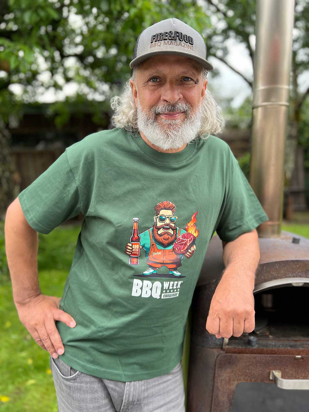 FIRE&FOOD Burni T-Shirt BBQ WEEK dunkelgrün Baumwolle