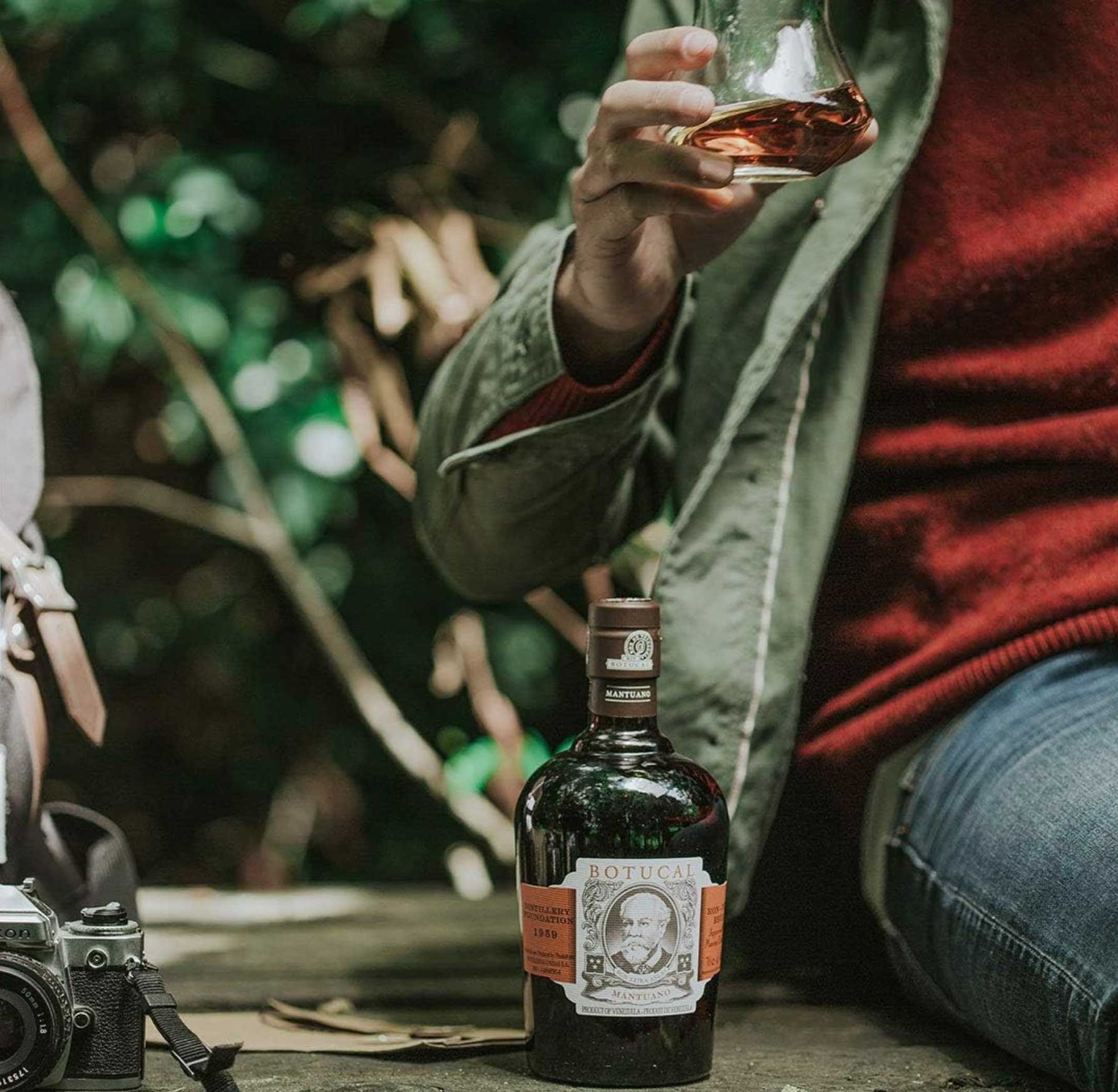 Botucal Mantuano Rum 0,7l Geschenkbox Tumbler 40% Vol
