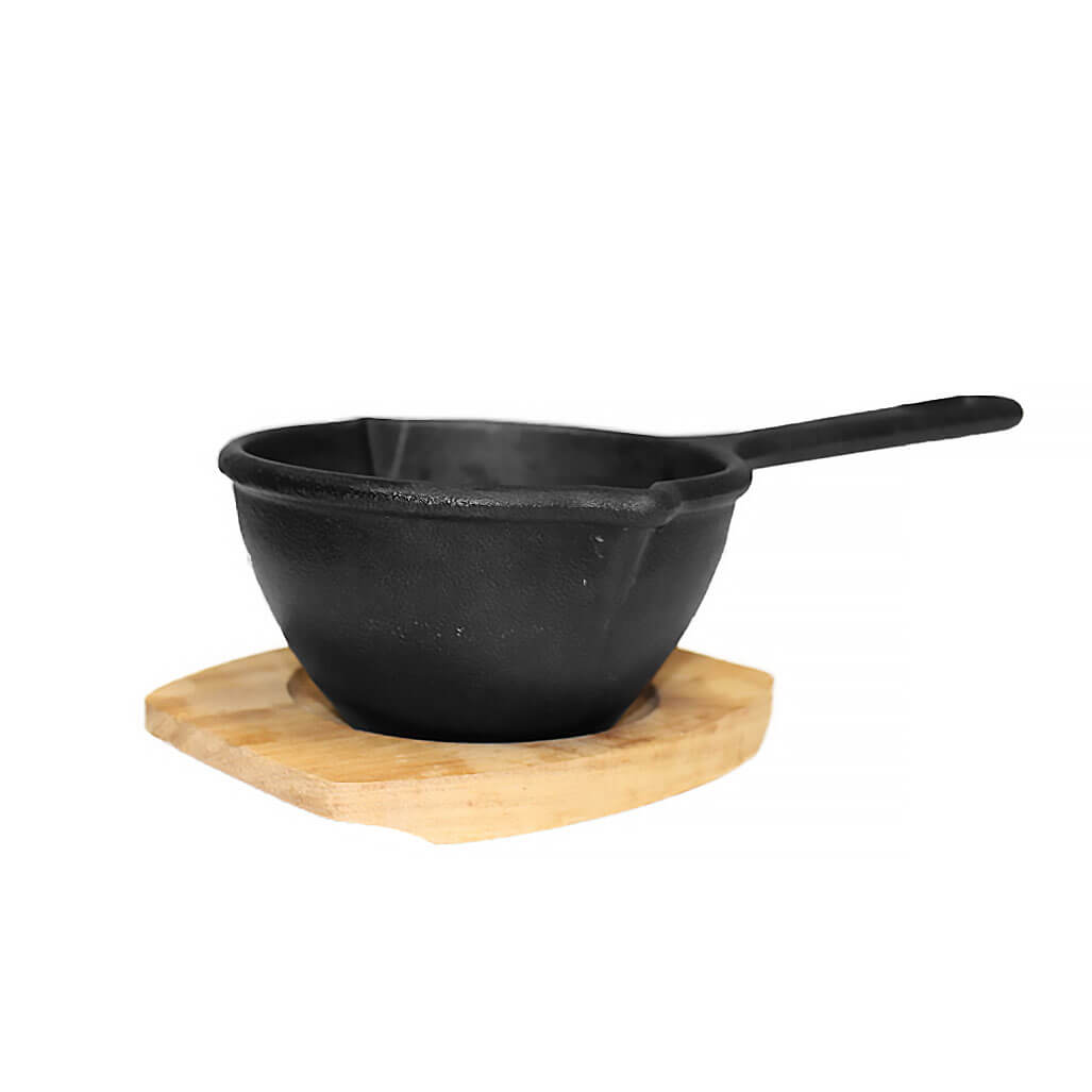 AllGrill Gusseisen Soßentopf 12 cm mit Holzuntersetzer